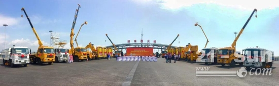 交車儀式“排場(chǎng)”十足